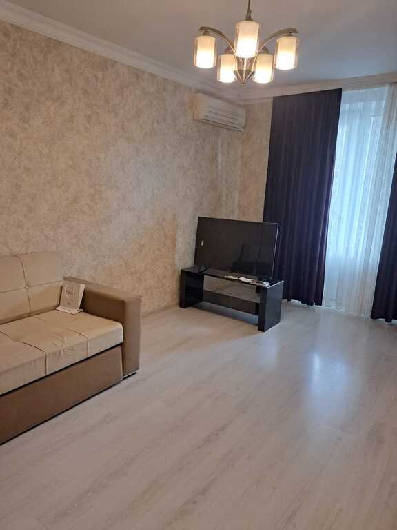Kirayə verilir 1 otaqlı köhnə tikili, 35 m², Elmlər Akademiyası m.-3