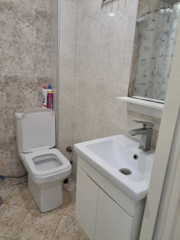 Kirayə verilir 1 otaqlı köhnə tikili, 35 m², Elmlər Akademiyası m.-9