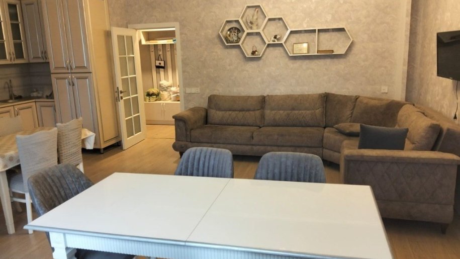 Satılır 3 otaqlı yeni tikili, 110 m², 28 May m.-1