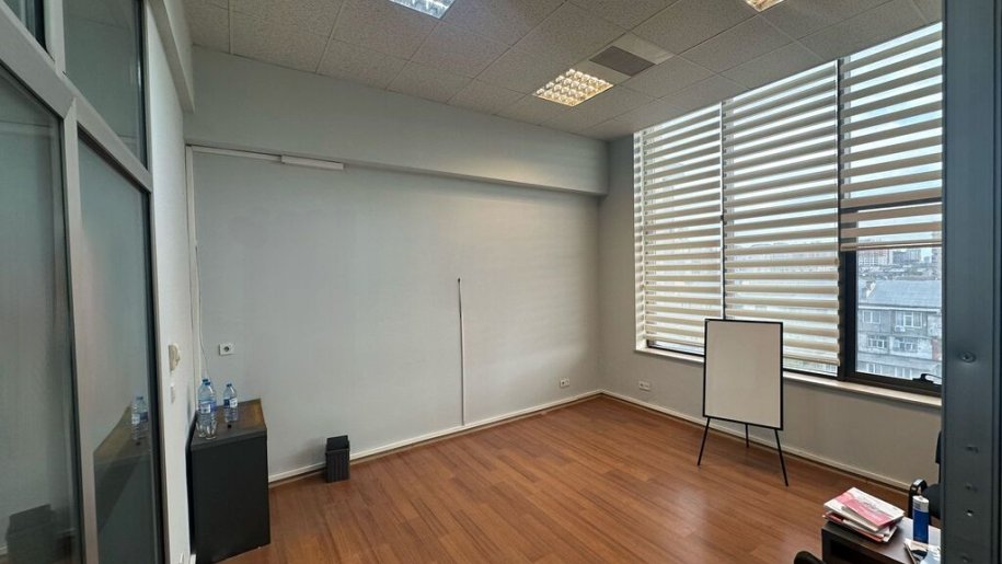 85 m<sup>2</sup> ofis icarəyə verilir, Nəriman Nərimanov m.-2