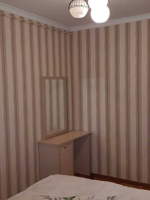 Kirayə verilir 2 otaqlı köhnə tikili, 64 m², İçərişəhər m.-8