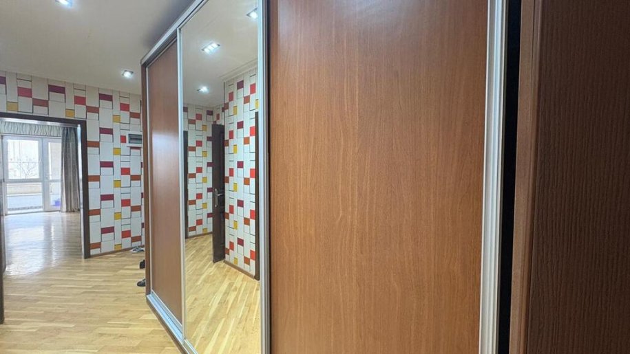 Kirayə verilir 2 otaqlı köhnə tikili, 64 m², İçərişəhər m.-11