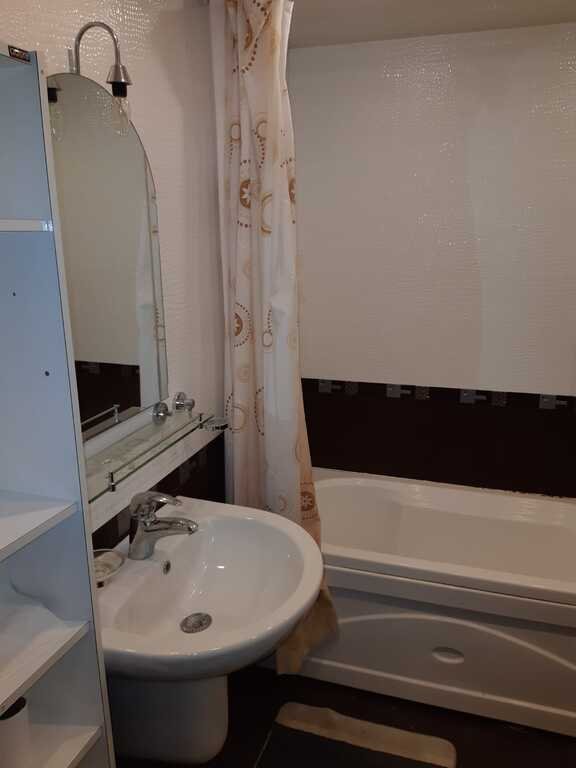 Kirayə verilir 2 otaqlı köhnə tikili, 64 m², İçərişəhər m.-16