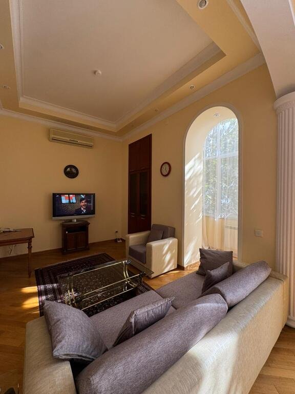 Kirayə verilir 3 otaqlı köhnə tikili, 100 m², Sahil m.-9
