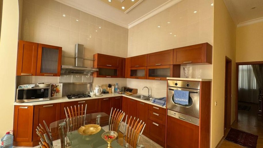 Kirayə verilir 3 otaqlı köhnə tikili, 100 m², Sahil m.-11