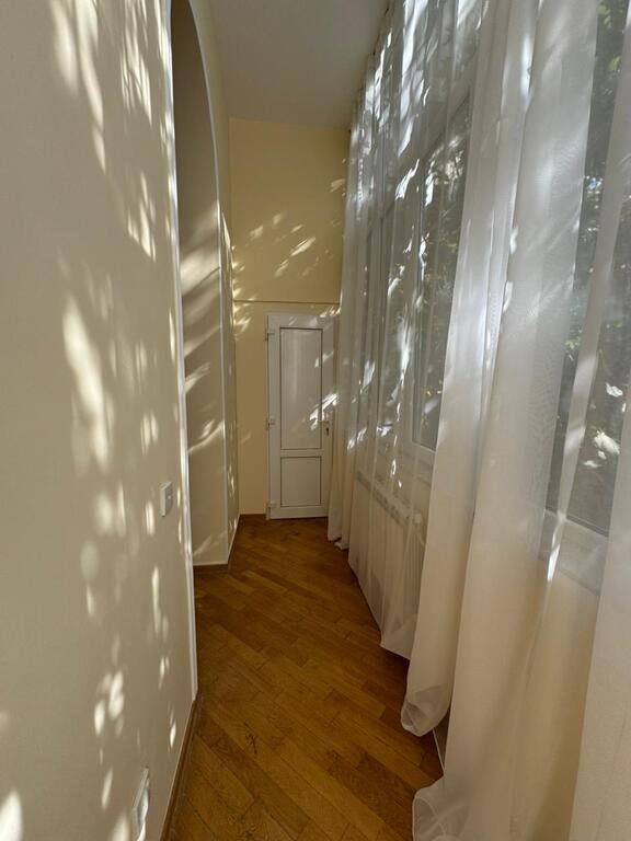 Kirayə verilir 3 otaqlı köhnə tikili, 100 m², Sahil m.-23