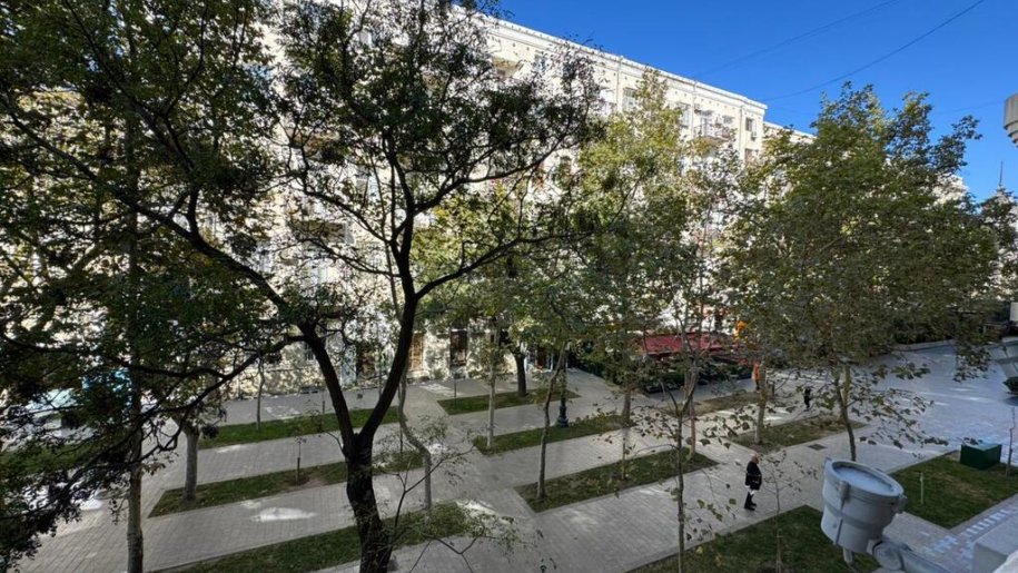 Kirayə verilir 3 otaqlı köhnə tikili, 100 m², Sahil m.-25