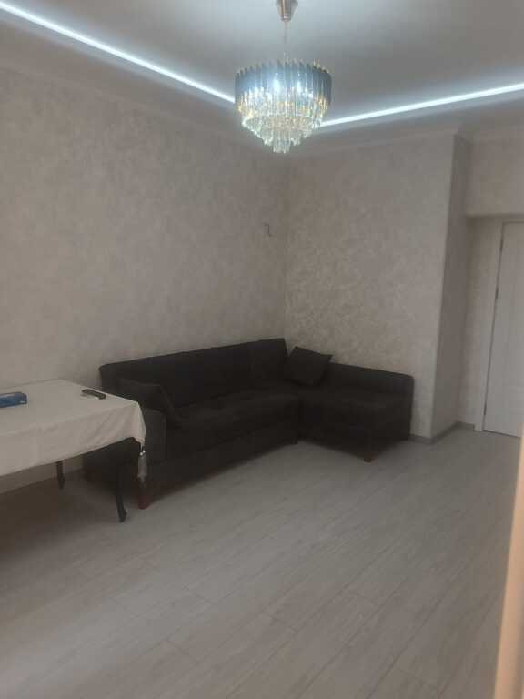 Kirayə verilir 3 otaqlı köhnə tikili, 65 m², Bakıxanov (Razin)-1
