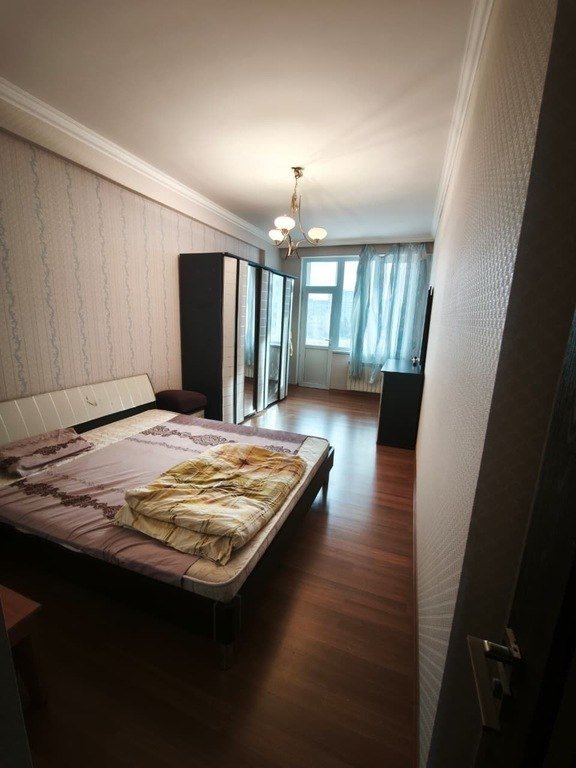 Kirayə verilir 4 otaqlı yeni tikili, 120 m², İnşaatçılar m.-7