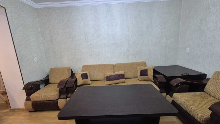 Satılır 2 otaqlı köhnə tikili, 43 m², Sumqayıt-4