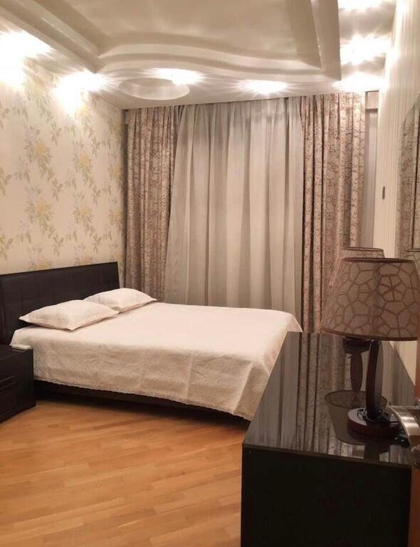 Kirayə verilir 3 otaqlı yeni tikili, 145 m², 28 May m.-4