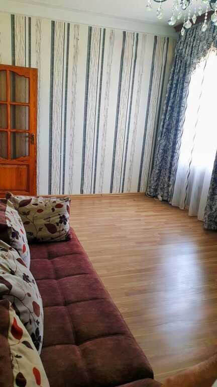 Satılır 2 otaqlı köhnə tikili, 32 m², İnşaatçılar m.-1