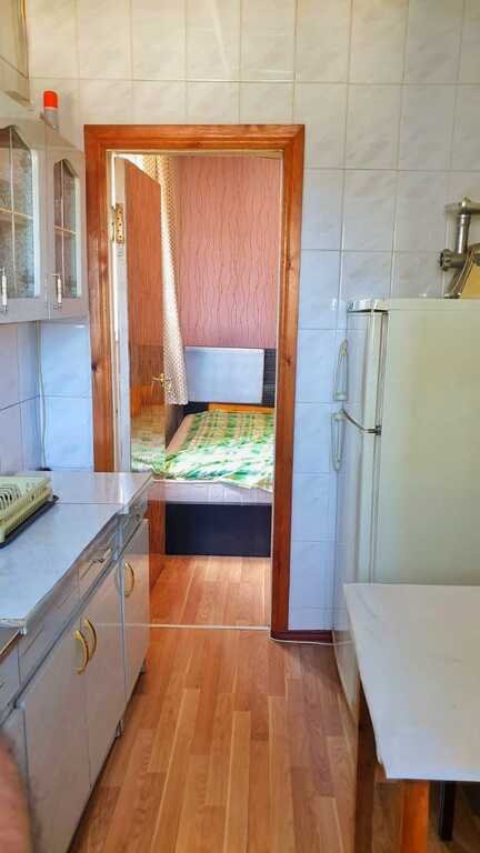 Satılır 2 otaqlı köhnə tikili, 32 m², İnşaatçılar m.-7