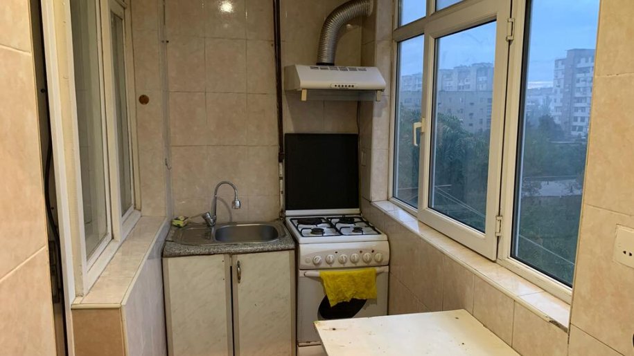 Satılır 2 otaqlı köhnə tikili, 40 m², Bakıxanov (Razin)-5