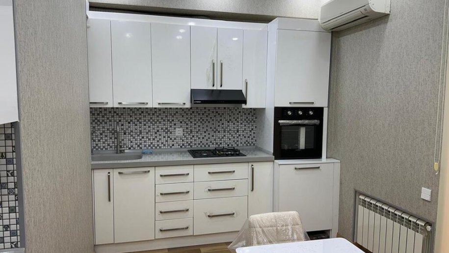 Kirayə verilir 3 otaqlı yeni tikili, 140 m², Elmlər Akademiyası m.-8