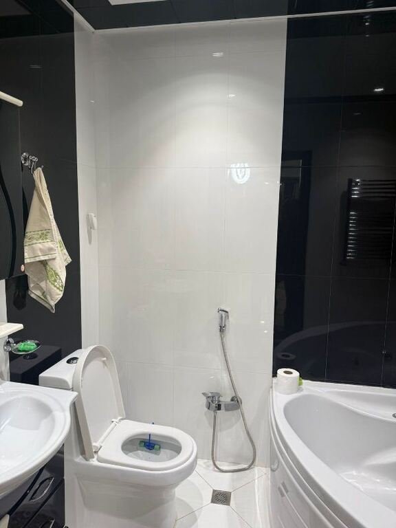 Satılır 4 otaqlı yeni tikili, 170 m², 8 noyabr-13
