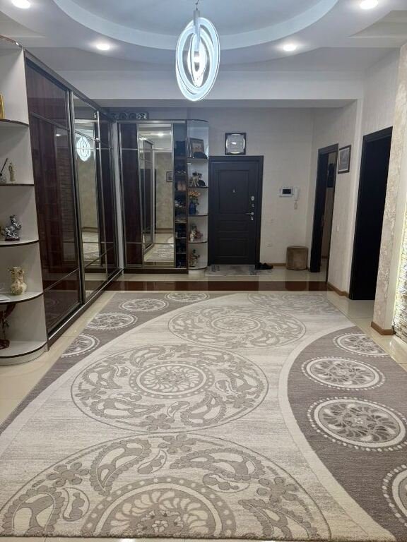 Satılır 4 otaqlı yeni tikili, 170 m², 8 noyabr-16