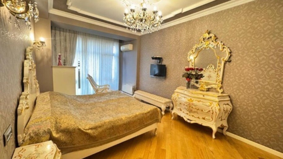 Satılır 3 otaqlı yeni tikili, 134 m², 28 May m.-2