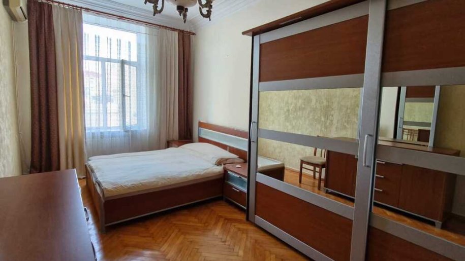 Satılır 3 otaqlı köhnə tikili, 90 m², Nizami m.-11