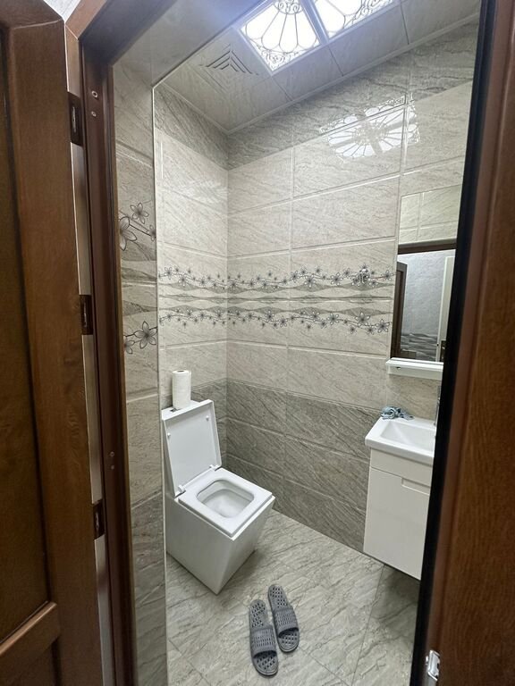 Kirayə verilir 3 otaqlı yeni tikili, 136 m², İnşaatçılar m.-10