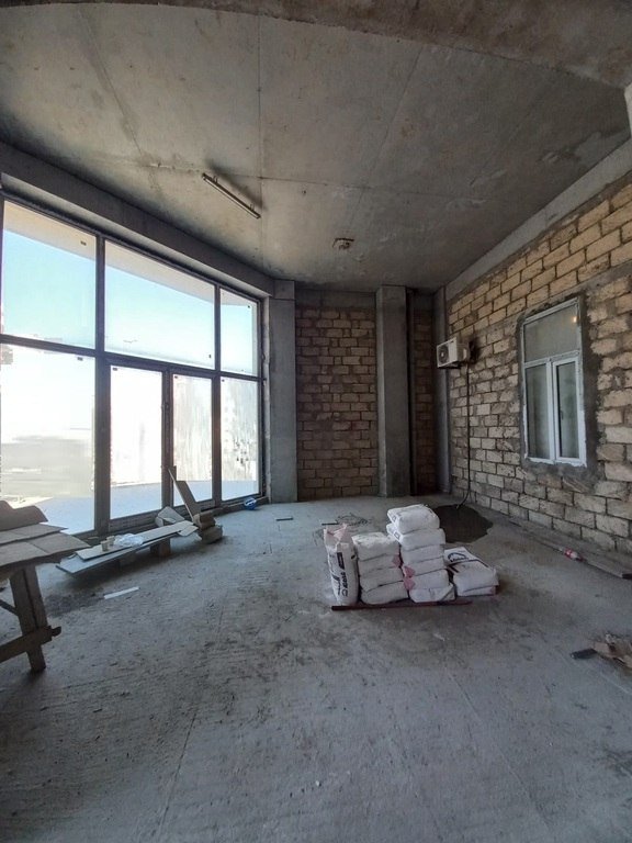 170 m<sup>2</sup> obyekt satılır, Nizami m.-5