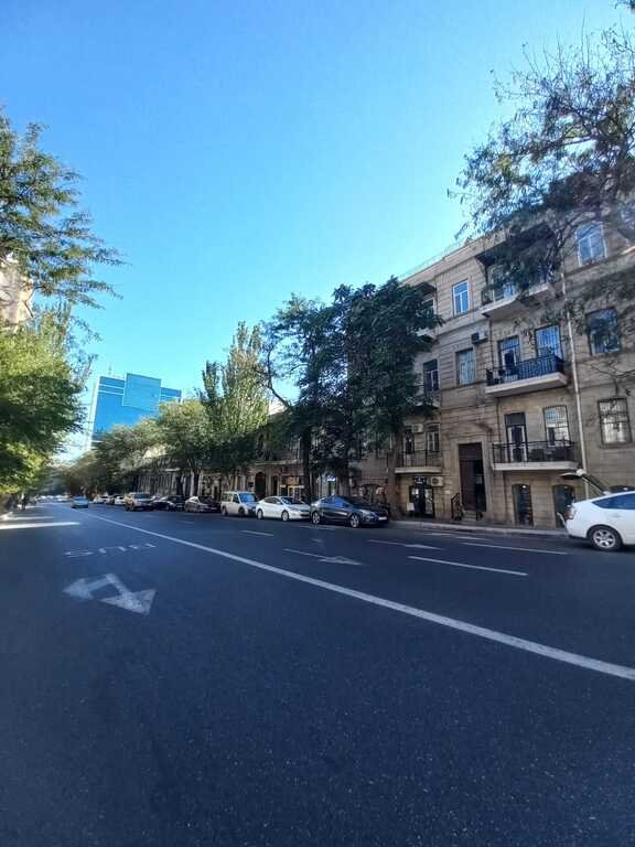 170 m<sup>2</sup> obyekt satılır, Nizami m.-7