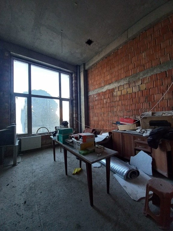 170 m<sup>2</sup> obyekt satılır, Nizami m.-9