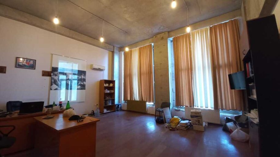 170 m<sup>2</sup> obyekt satılır, Nizami m.-10