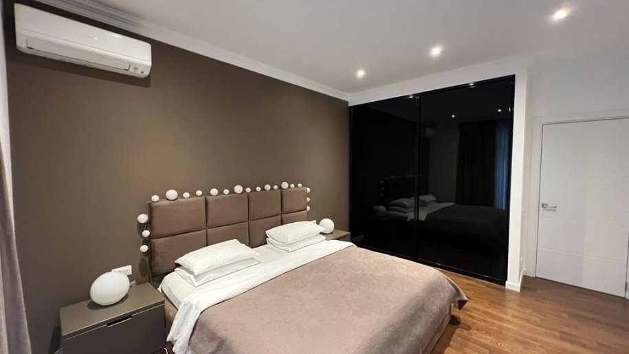 Satılır 3 otaqlı yeni tikili, 148 m², 8 noyabr-6