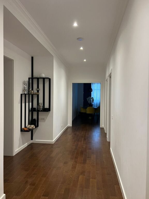 Satılır 3 otaqlı yeni tikili, 148 m², 8 noyabr-13