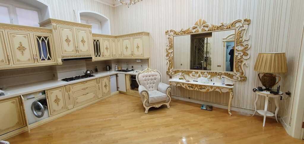 Satılır 3 otaqlı köhnə tikili, 130 m², Sahil m.-2