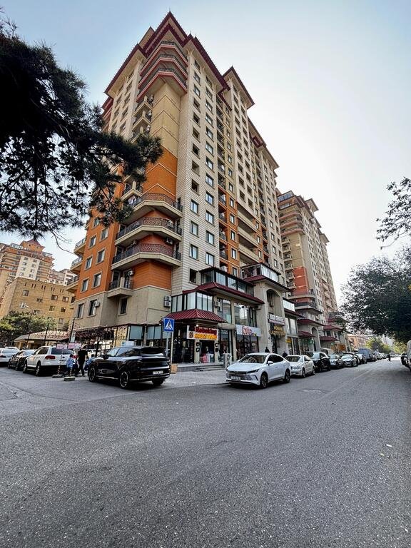 Satılır 3 otaqlı yeni tikili, 118 m², Qara Qarayev m.-2