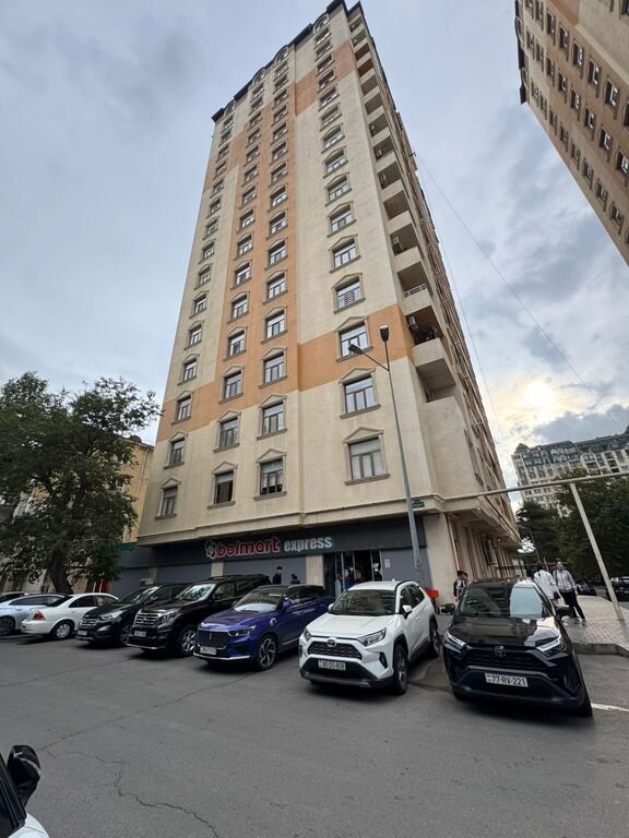 Satılır 3 otaqlı yeni tikili, 118 m², Qara Qarayev m.-4
