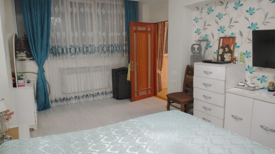 Satılır 4 otaqlı köhnə tikili, 120 m², Elmlər Akademiyası m.-4