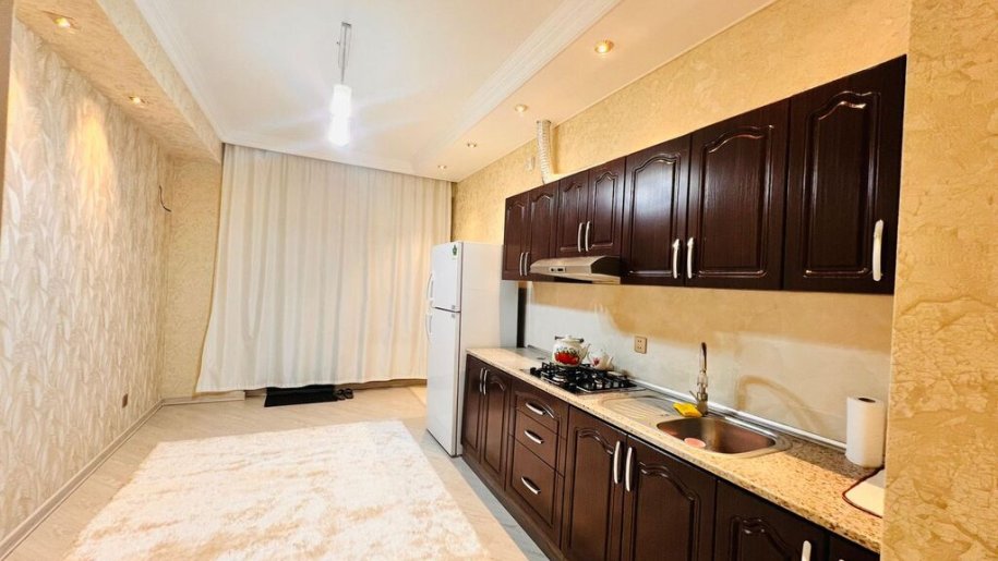 Kirayə verilir 3 otaqlı yeni tikili, 150 m², İnşaatçılar m.-3