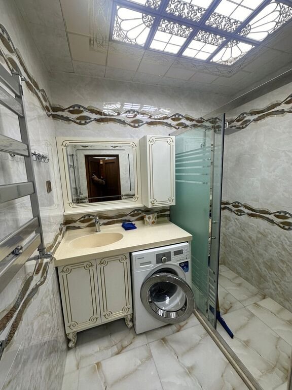 Kirayə verilir 3 otaqlı yeni tikili, 150 m², İnşaatçılar m.-9