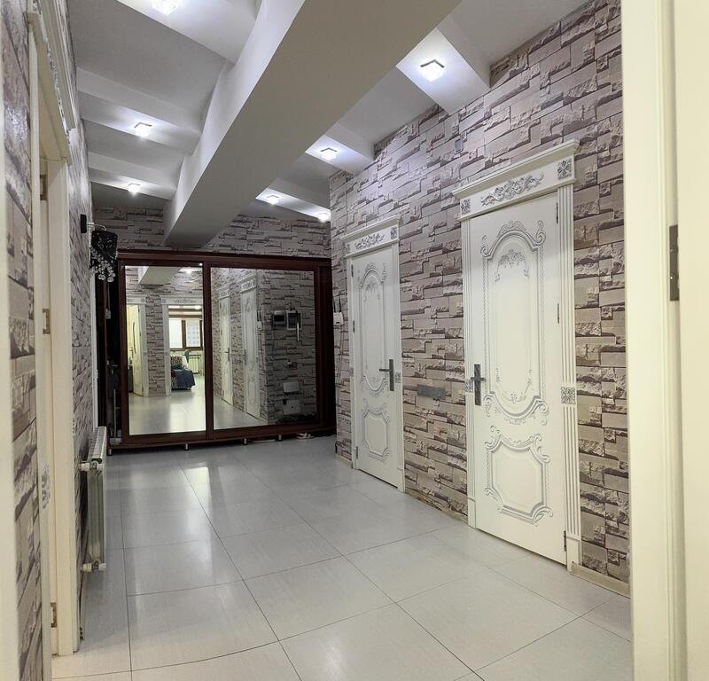 Satılır 3 otaqlı yeni tikili, 109 m², İnşaatçılar m.-9