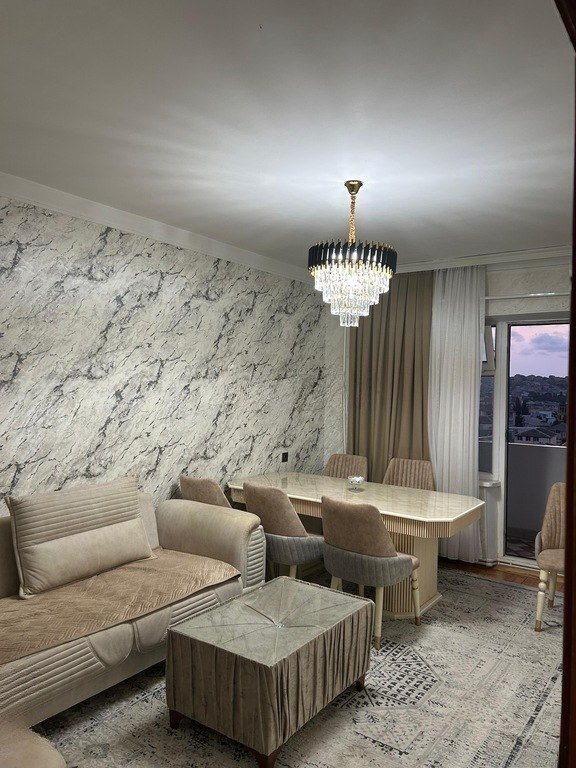 Satılır 3 otaqlı köhnə tikili, 90 m², Azadlıq Prospekti m.-1