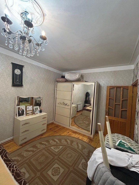Satılır 3 otaqlı köhnə tikili, 90 m², Azadlıq Prospekti m.-6