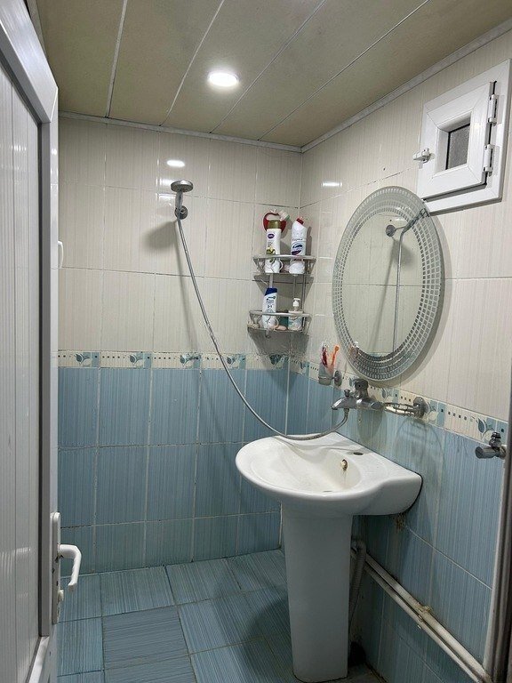 Satılır 3 otaqlı köhnə tikili, 90 m², Azadlıq Prospekti m.-10