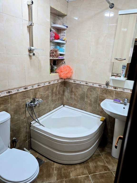 Satılır 4 otaqlı köhnə tikili, 97 m², Nəriman Nərimanov m.-18