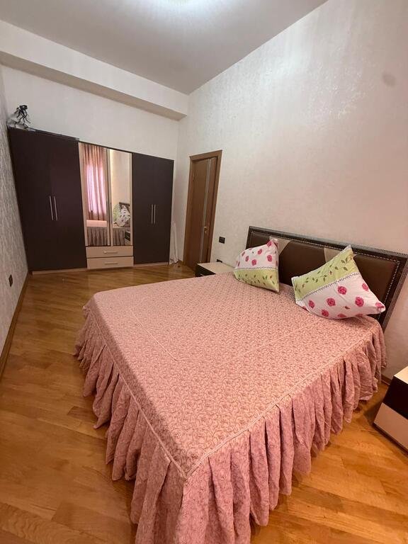 Kirayə verilir 2 otaqlı yeni tikili, 85 m², 8 noyabr-8
