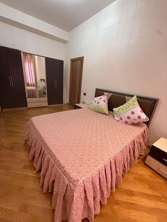 Kirayə verilir 2 otaqlı yeni tikili, 85 m², 8 noyabr-10