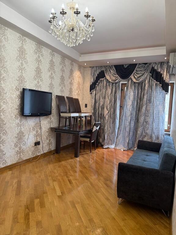 Kirayə verilir 2 otaqlı yeni tikili, 85 m², 8 noyabr-19