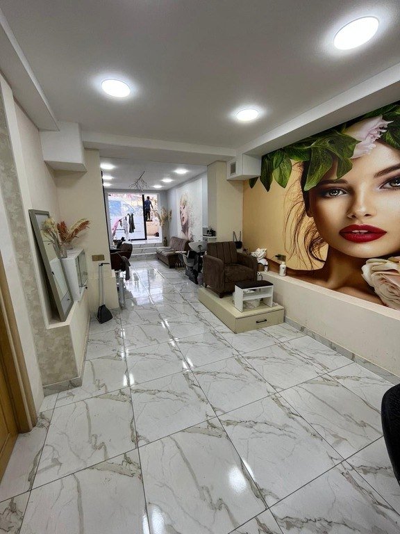 85 m<sup>2</sup> obyekt satılır, 8 noyabr-1