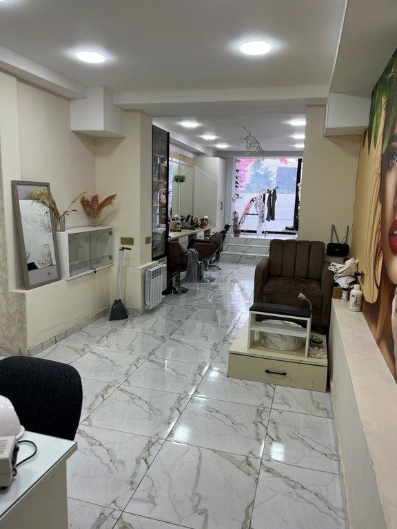 85 m<sup>2</sup> obyekt satılır, 8 noyabr-11