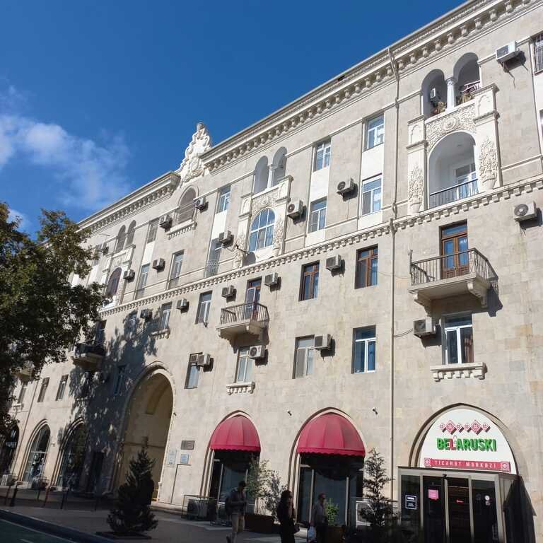 Kirayə verilir 2 otaqlı köhnə tikili, 60 m², Sahil m.-1