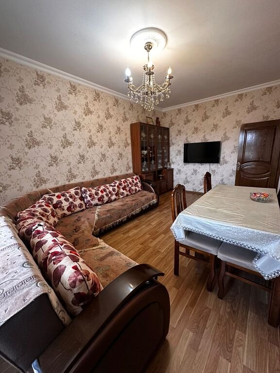 Satılır 3 otaqlı köhnə tikili, 85 m², Həzi Aslanov m.-2