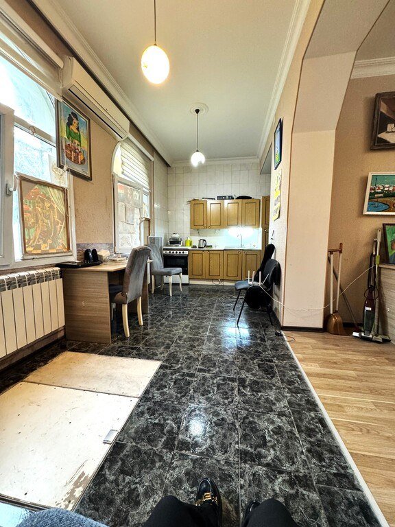 40 m<sup>2</sup> ofis icarəyə verilir, 28 May m.-8