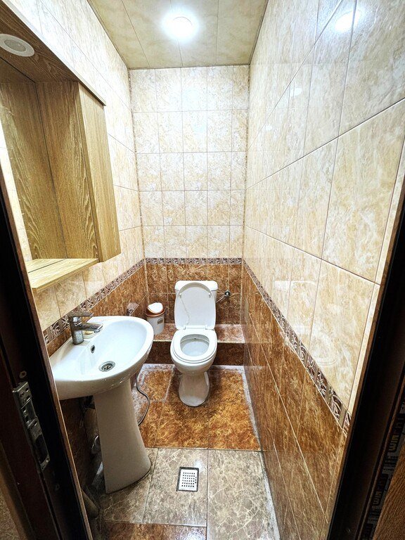 40 m<sup>2</sup> ofis icarəyə verilir, 28 May m.-13